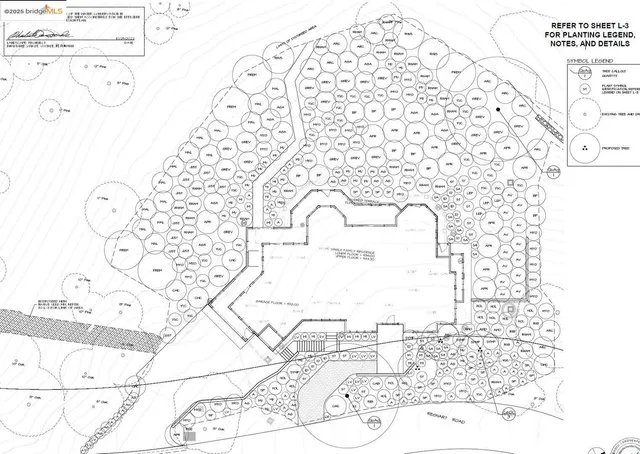 en suite bathroom with a shower