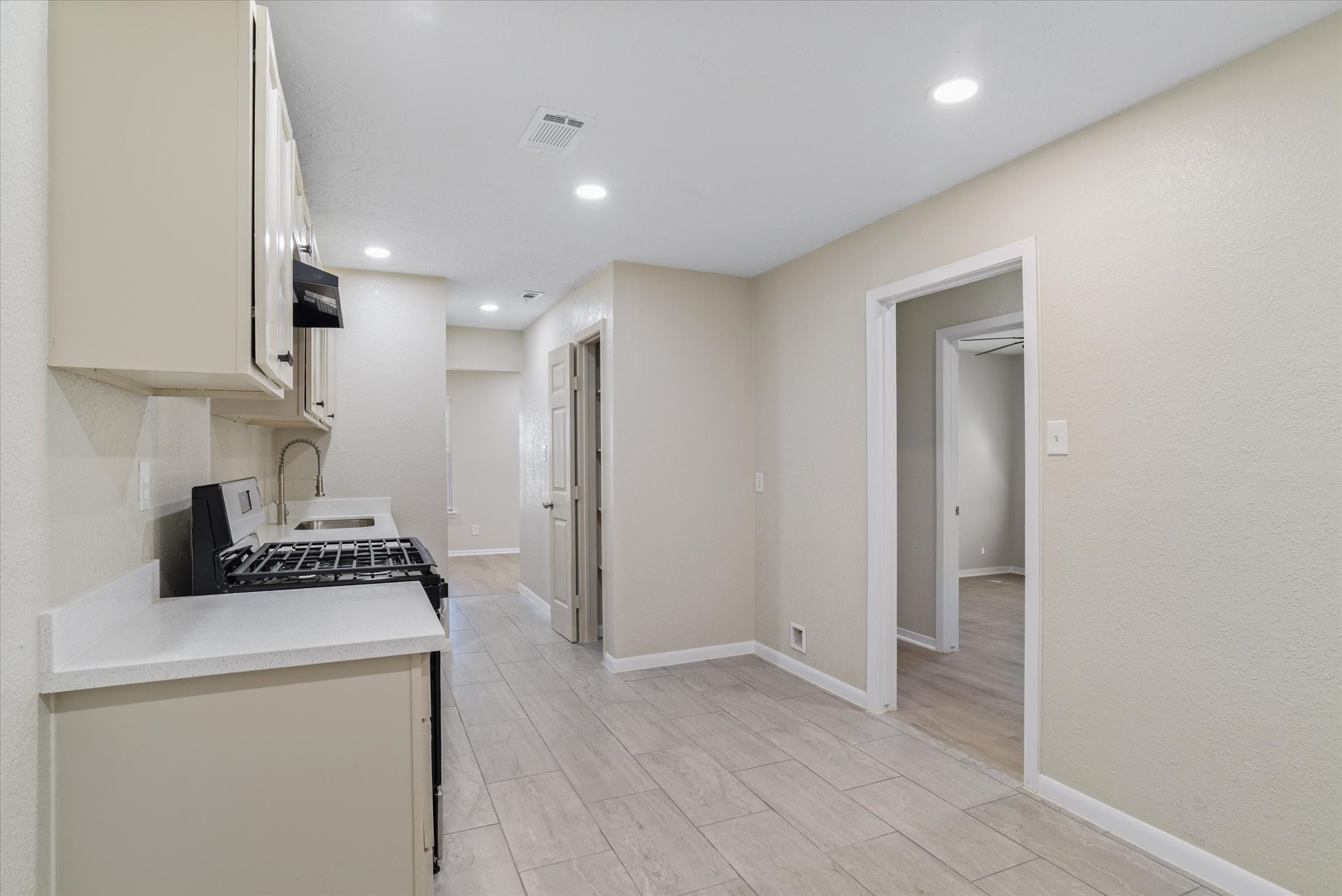 3514 Mattye Maye Drive, Unit A Pasadena, TX 77503 - Photo 7 of 14