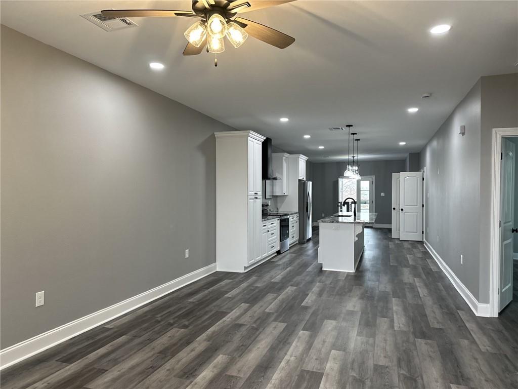 142 Lakeview Drive, Unit B Slidell, LA 70458 - Photo 2 of 18