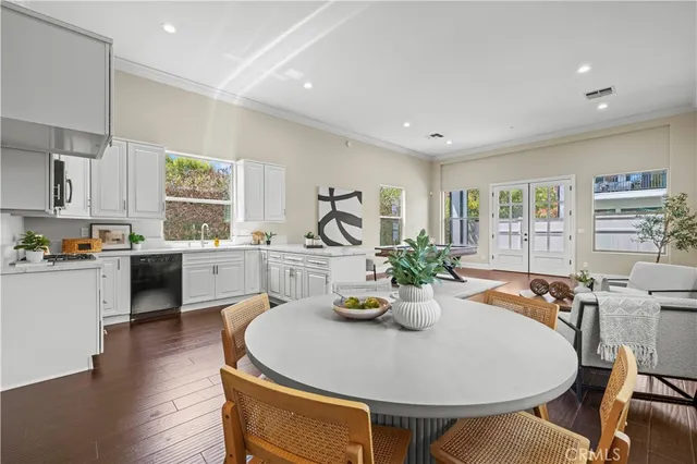 $3,695,000 | 5012 Gerald Avenue, Encino, CA 91436