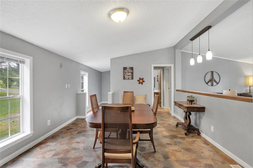 307 Berkshires Lane Apollo, PA 15613 - Photo 4 of 25 Gallery Image 4