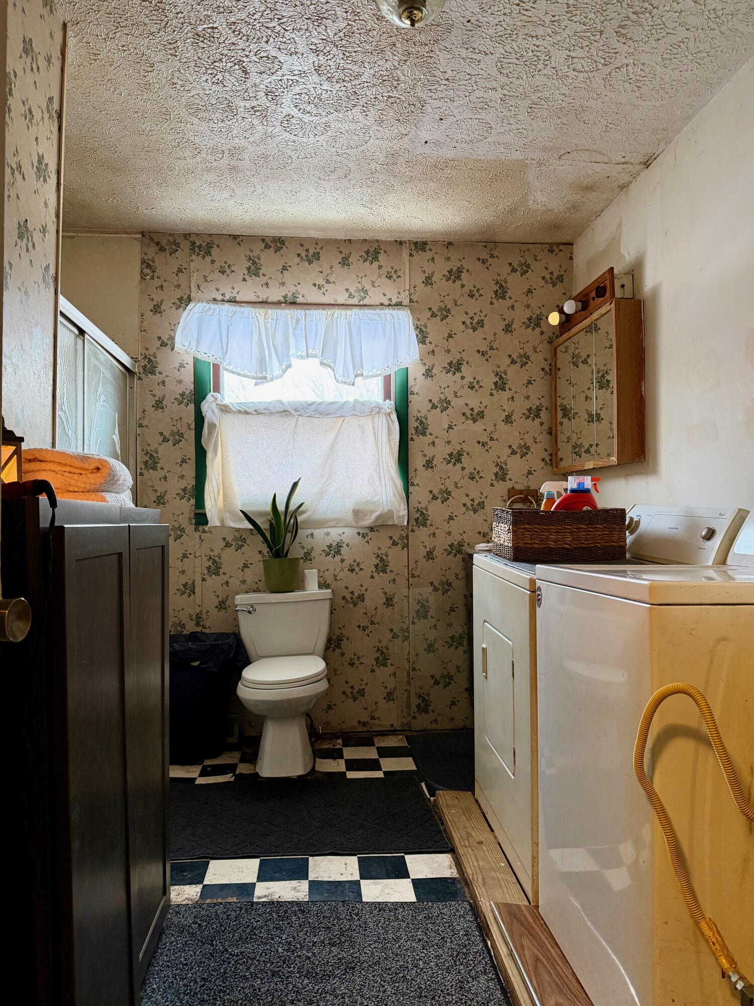 109 South Jefferson Street Hamlet, IN 46532 - Photo 11 of 14 a bathroom with a sink toilet and shower