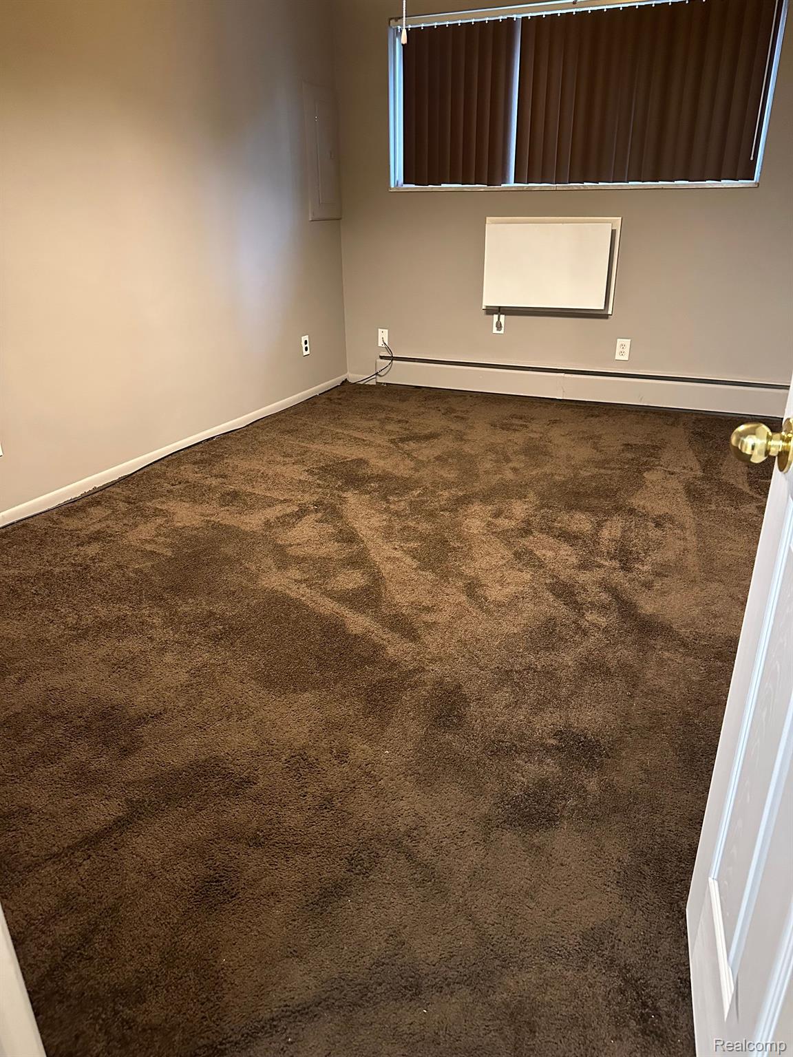 23016 Kelly Road, Unit 8 Eastpointe, MI 48021 - Photo 9 of 13 Gallery Image 9