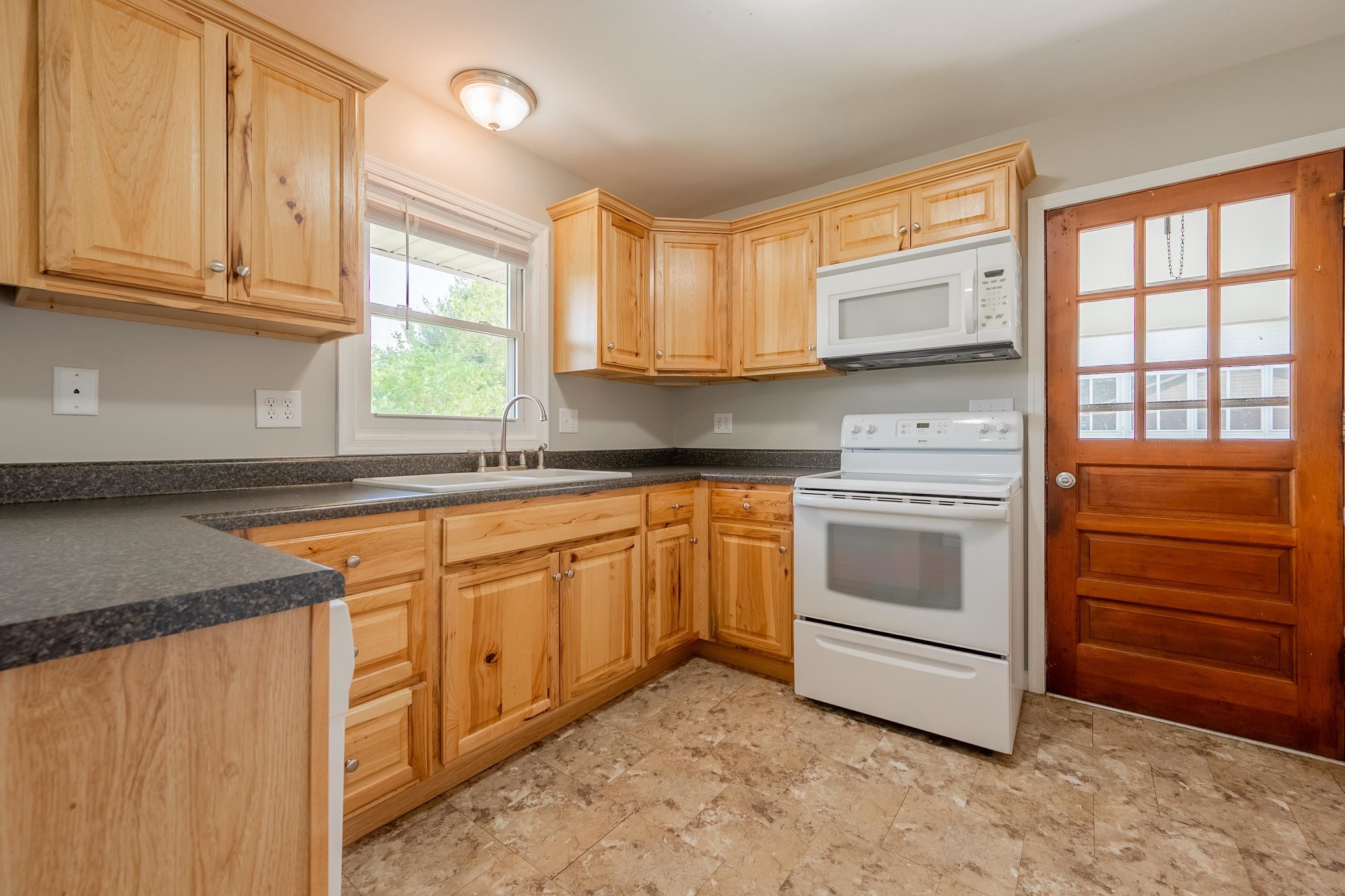 7705 Brandon Road Radford, VA 24141 - Photo 17 of 53 Gallery Image 17