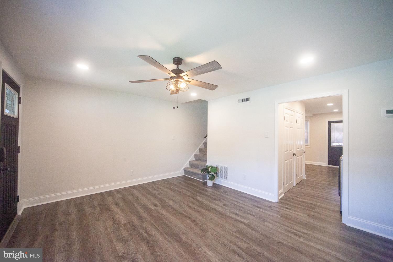 2215 Searles Road Dundalk, MD 21222 - Photo 3 of 28 Gallery Image 3