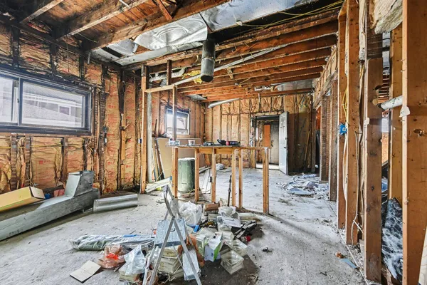 $59,900 | 606 8th Street, Three Rivers, MI 49093