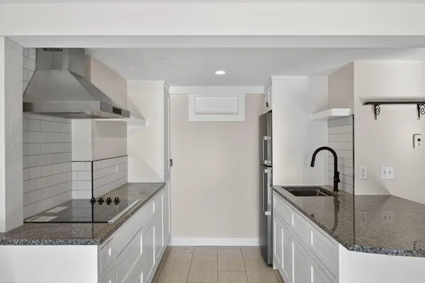 $875,000 | 704 State Highway, Eastham, MA 02642