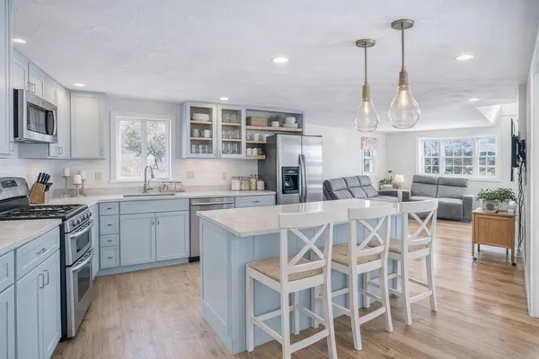 $875,000 | 704 State Highway, Eastham, MA 02642