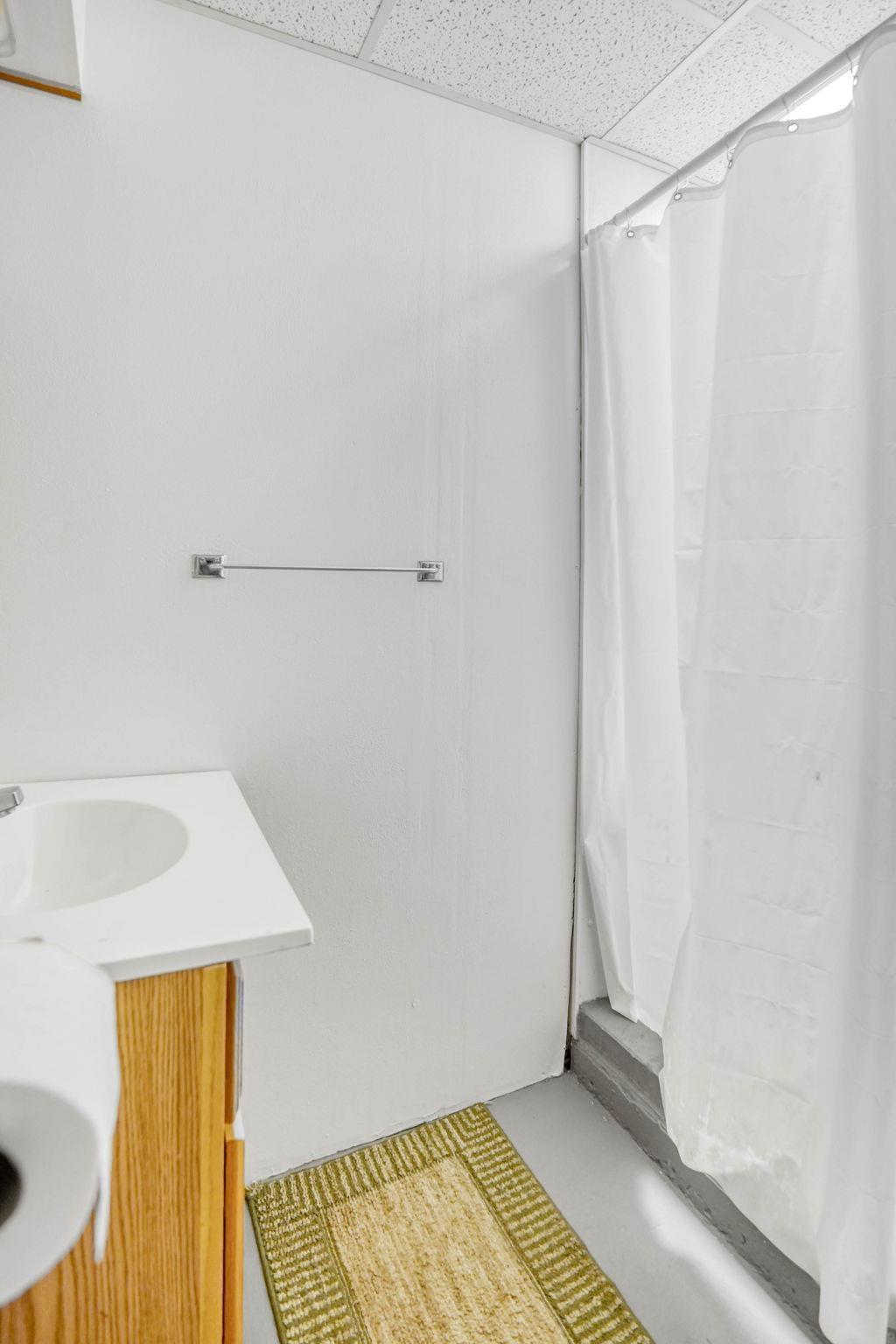 1202 Fulton Street Waterloo, IA 50707 - Photo 20 of 27 Gallery Image 20