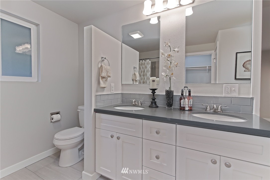 7020 Meadowdale Beach Road Edmonds, WA 98026 - Photo 14 of 23 Gallery Image 14