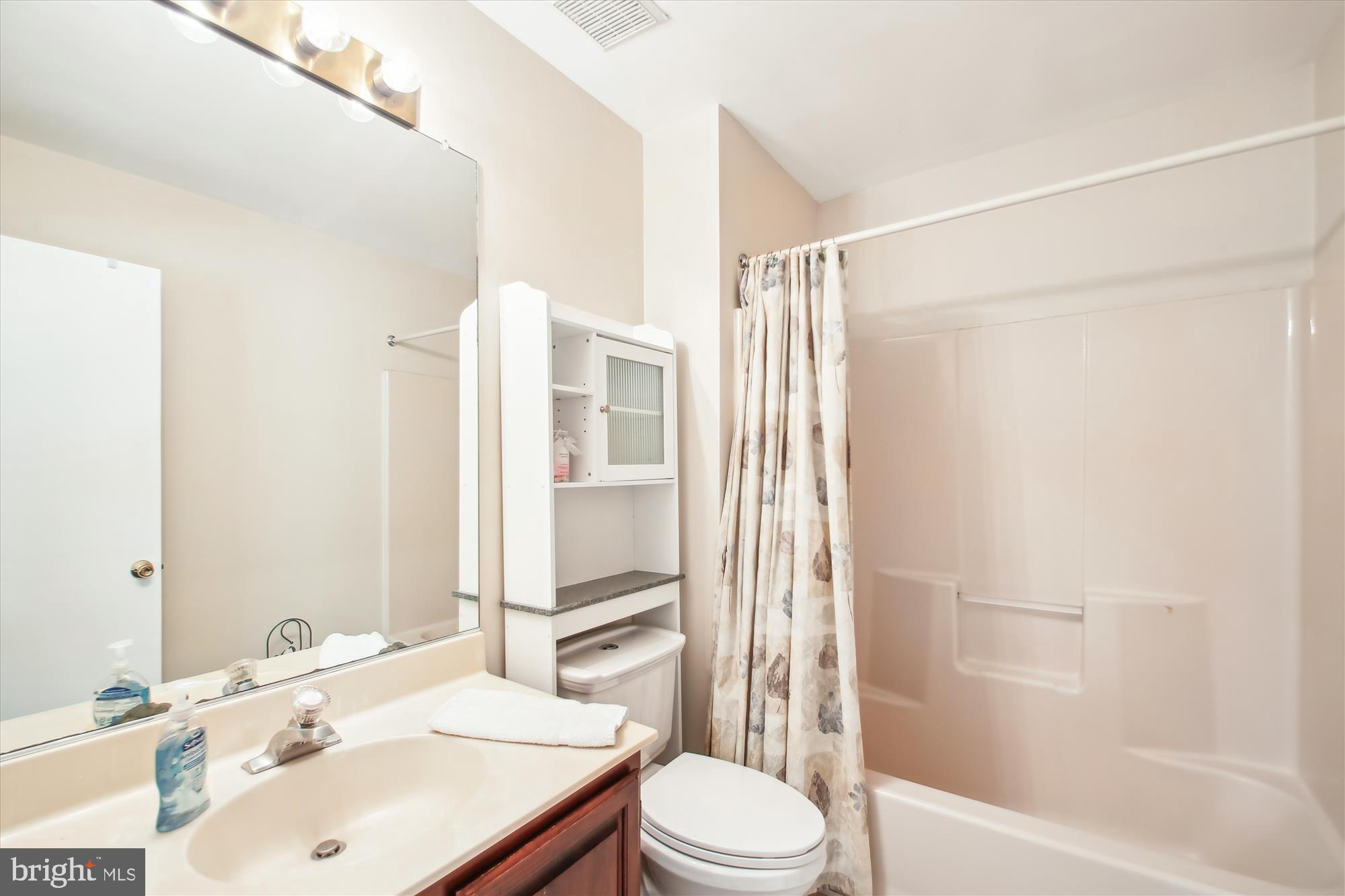 1404 Brenwoode Road Annapolis, MD 21409 - Photo 35 of 58 Primary Bath