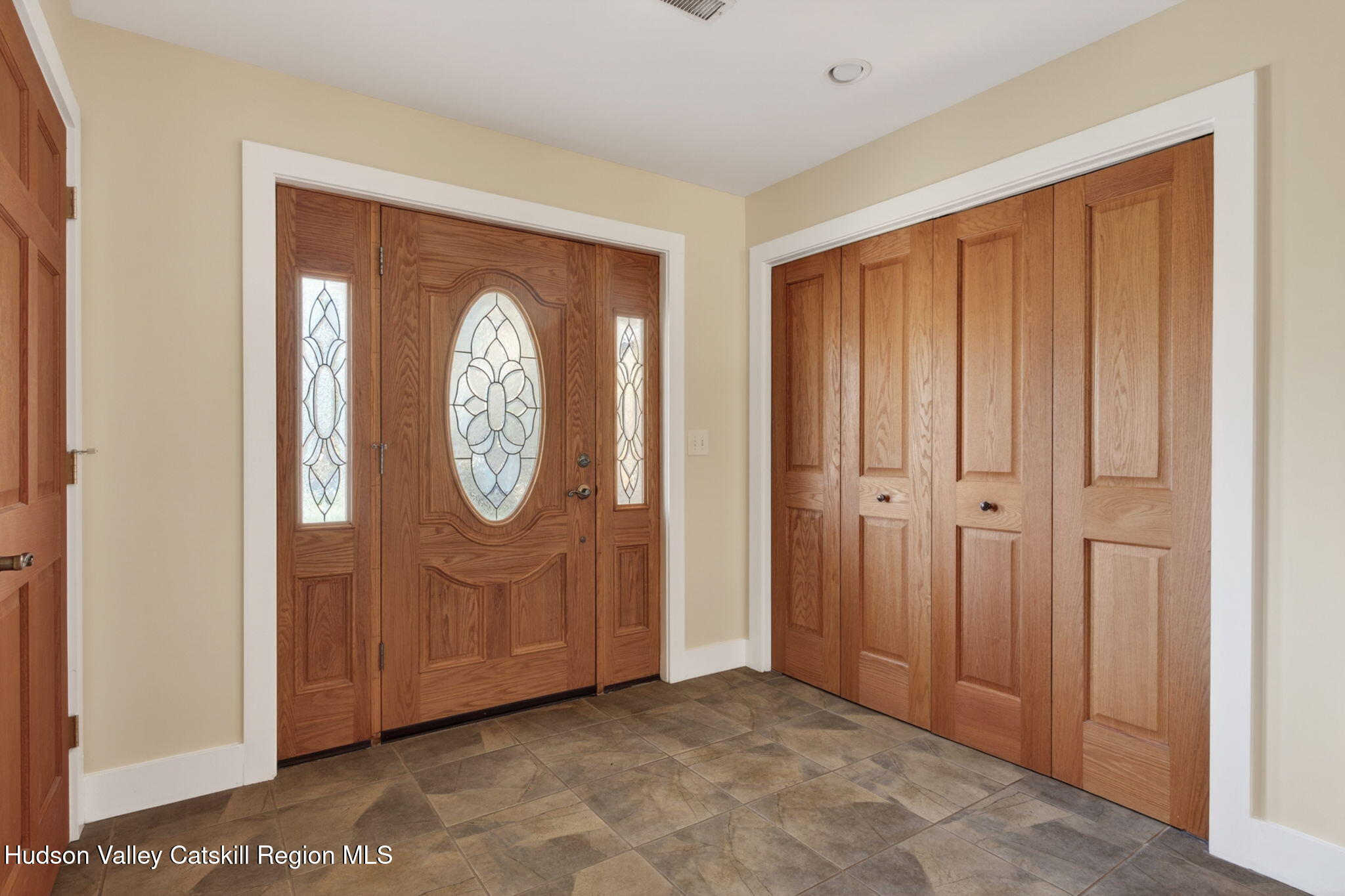 86 Paul Horn Road Catskill, NY 12414 - Photo 13 of 56 Front foyer