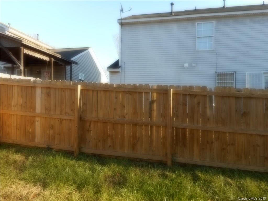 2322 Pesca Lane Charlotte, NC 28213 - Photo 3 of 19