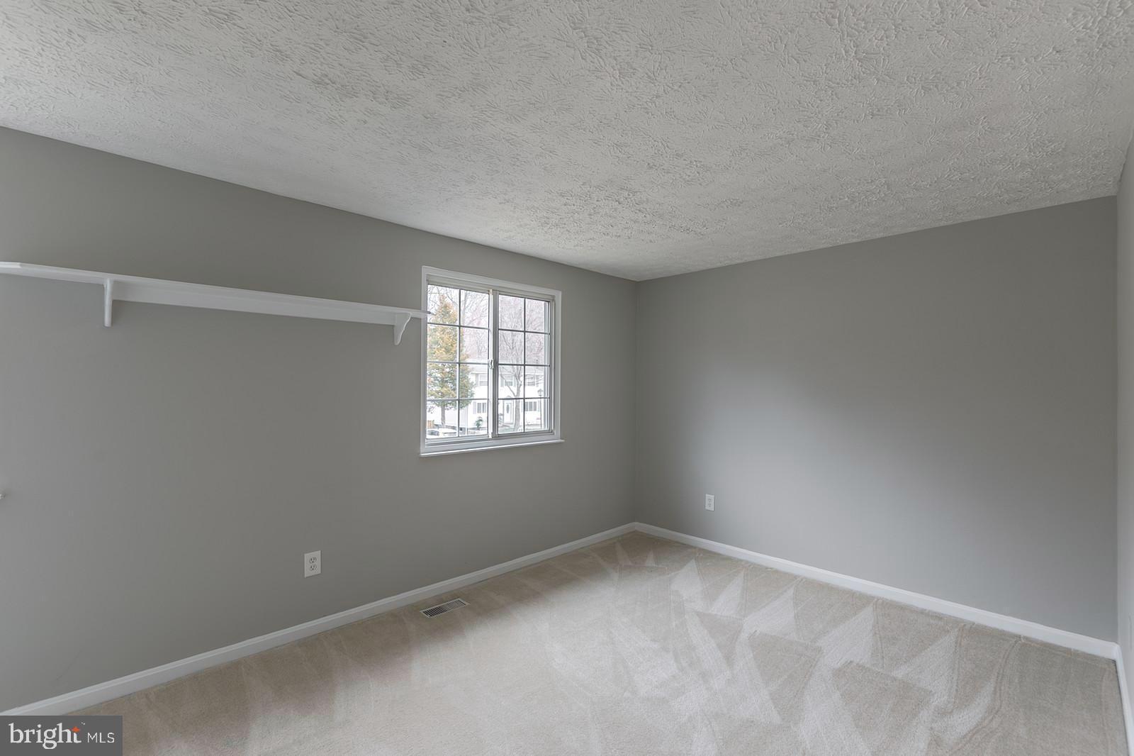 8287 Raindrop Way Springfield, VA 22153 - Photo 25 of 36 2nd bedroom