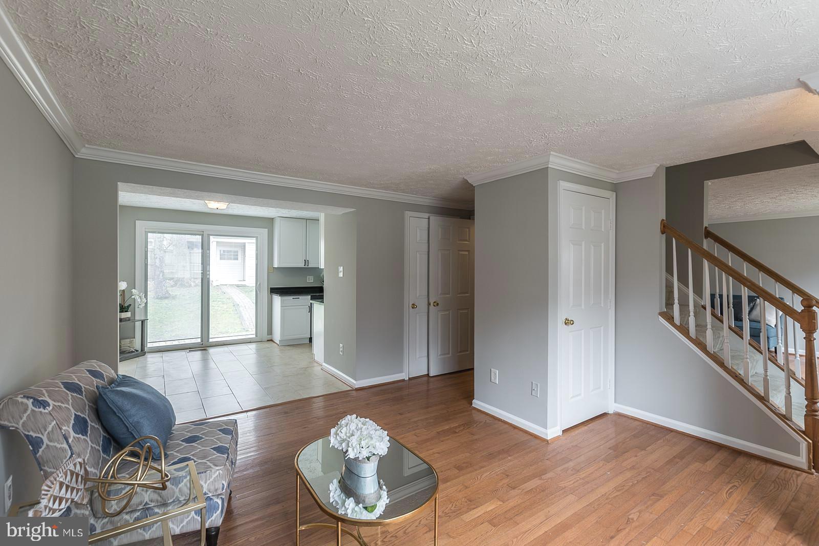 8287 Raindrop Way Springfield, VA 22153 - Photo 8 of 36 Gallery Image 8