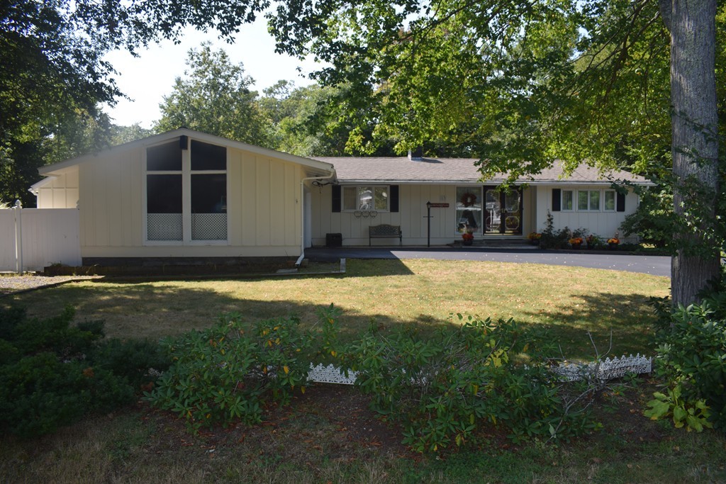13 Old Cart Road Hamilton, MA 01982 - Photo 1 of 30 Gallery Image 1