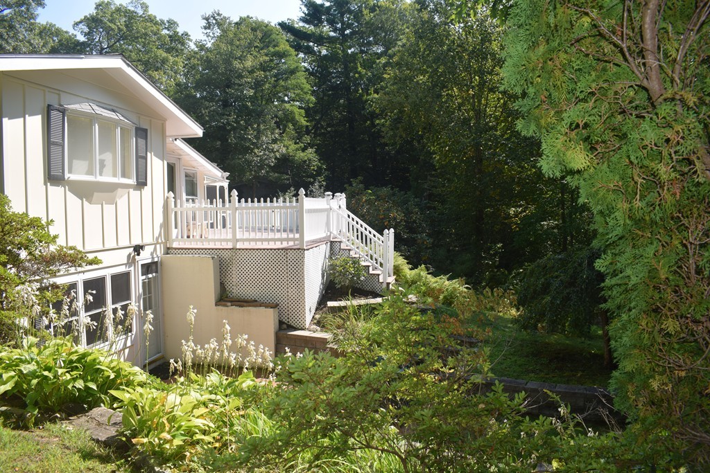 13 Old Cart Road Hamilton, MA 01982 - Photo 3 of 30 Gallery Image 3