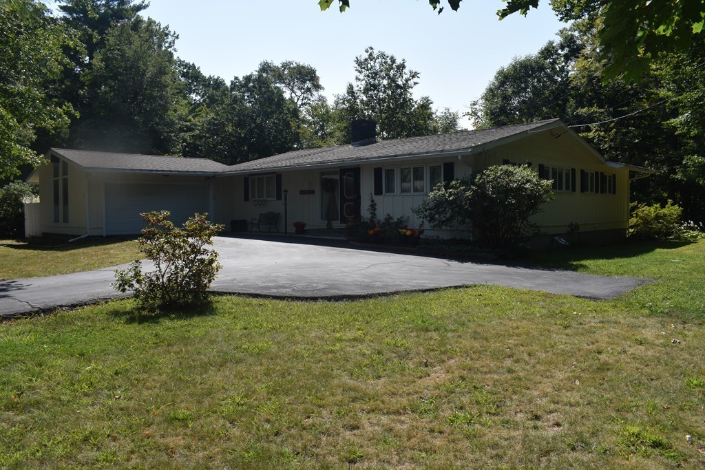 13 Old Cart Road Hamilton, MA 01982 - Photo 4 of 30 Gallery Image 4