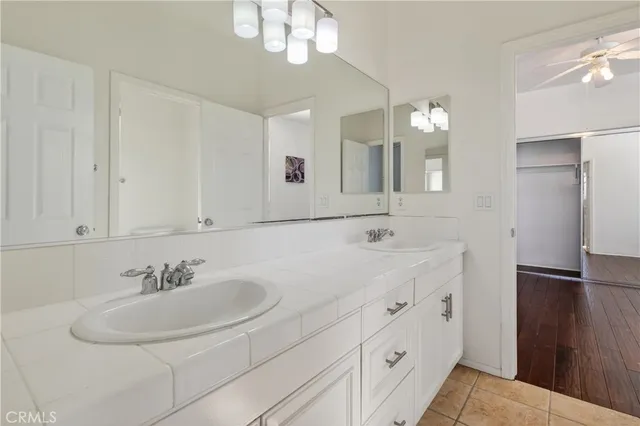 $1,250,000 | 29062 Garnet Canyon Drive, Saugus, CA 91390