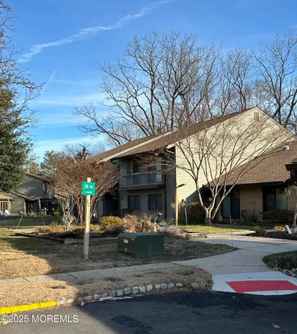 $599,000 | 20 Danbury Court, Red Bank, NJ 07701