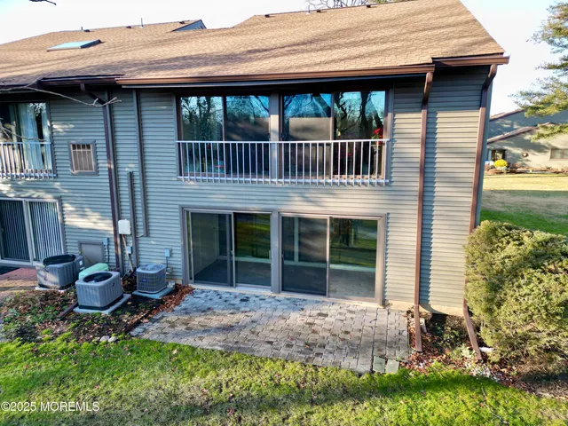 $599,000 | 20 Danbury Court, Red Bank, NJ 07701