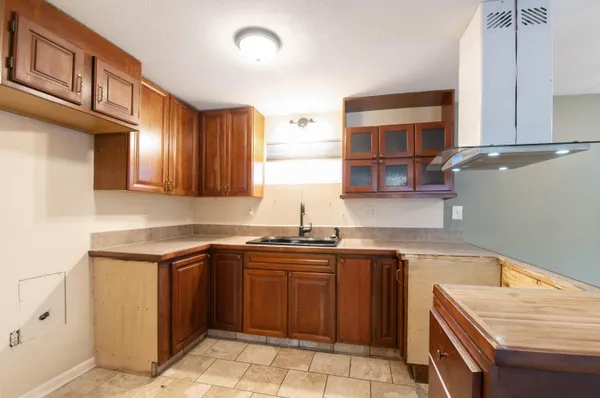 $1,799,000 | W304-n2426 Maple Avenue, Delafield, WI 53072