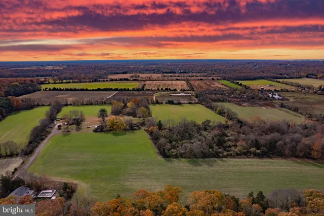 $1,500,000 | 170-174 West Millstream Road, Cream Ridge, NJ 08514