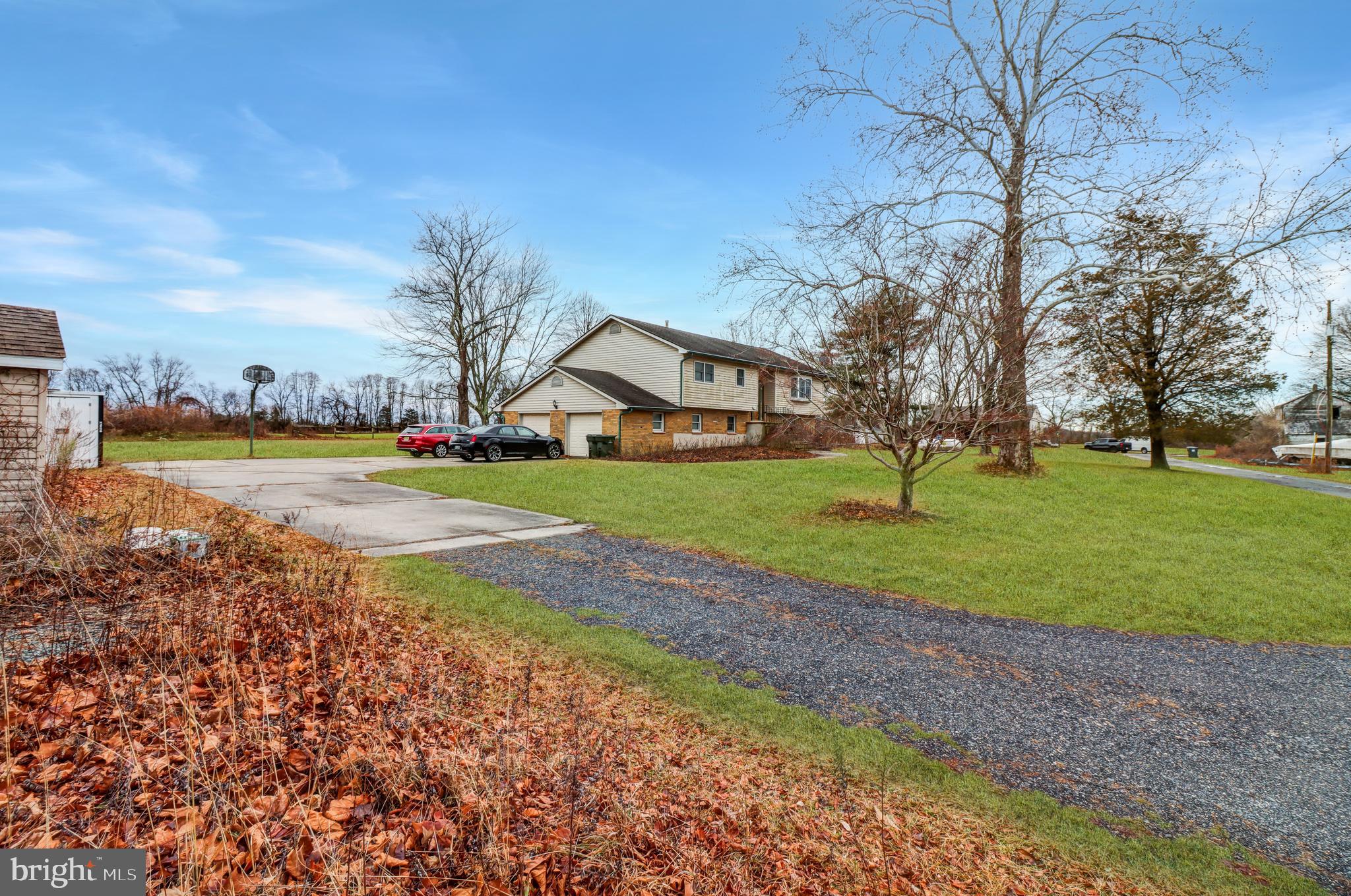 170-174 West Millstream Road Cream Ridge, NJ 08514 - Photo 6 of 109 Main House