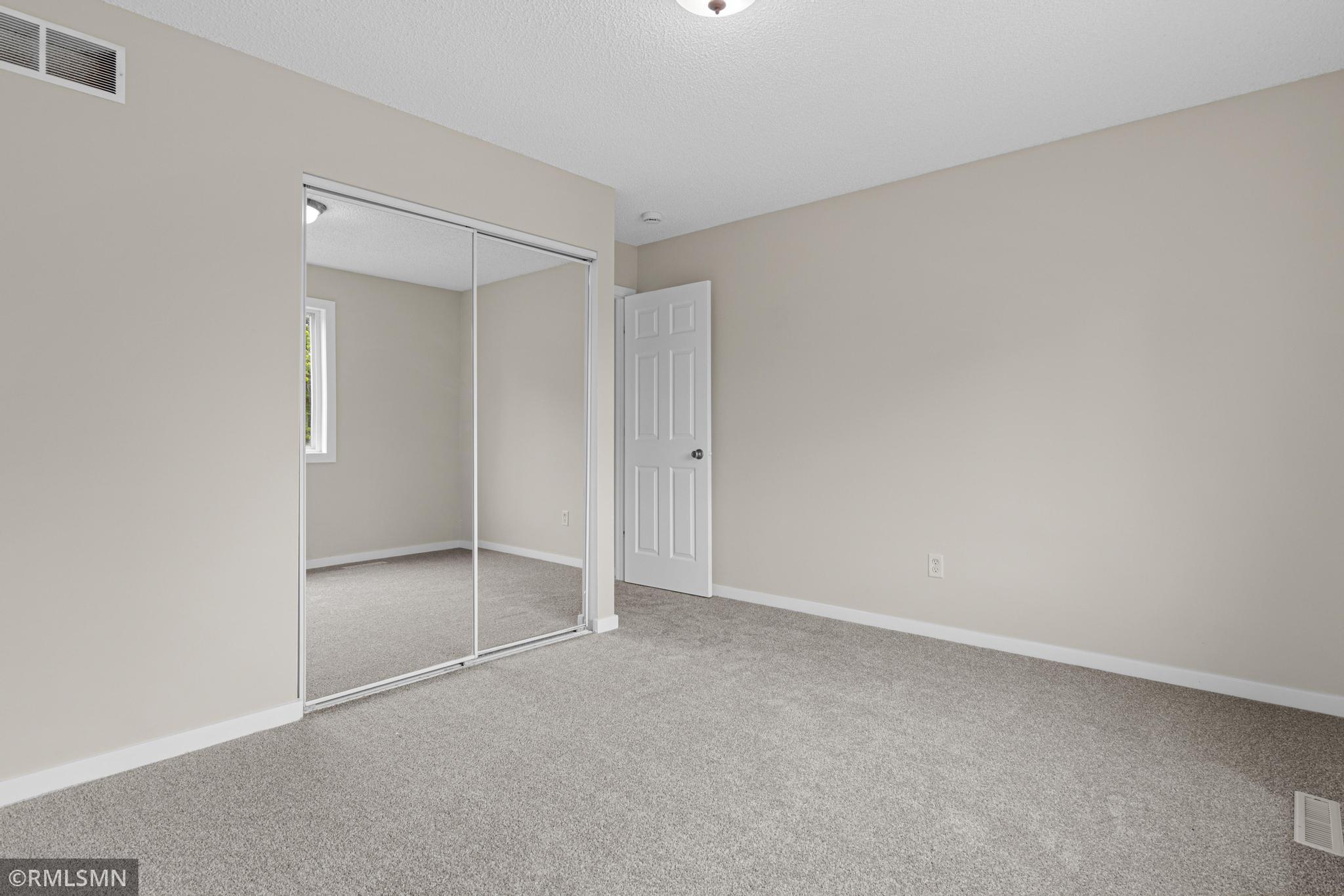 7654 Dunmore Road Woodbury, MN 55125 - Photo 25 of 35