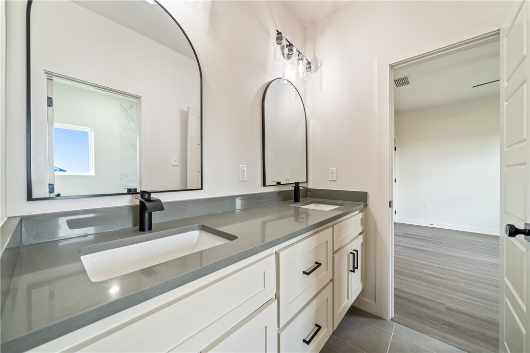 1518 Fenner Ranch Drive Corpus Christi, TX 78415 - Photo 15 of 40