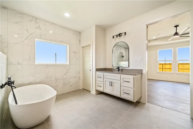 $871,500 | 1518 Fenner Ranch Drive, Corpus Christi, TX 78415