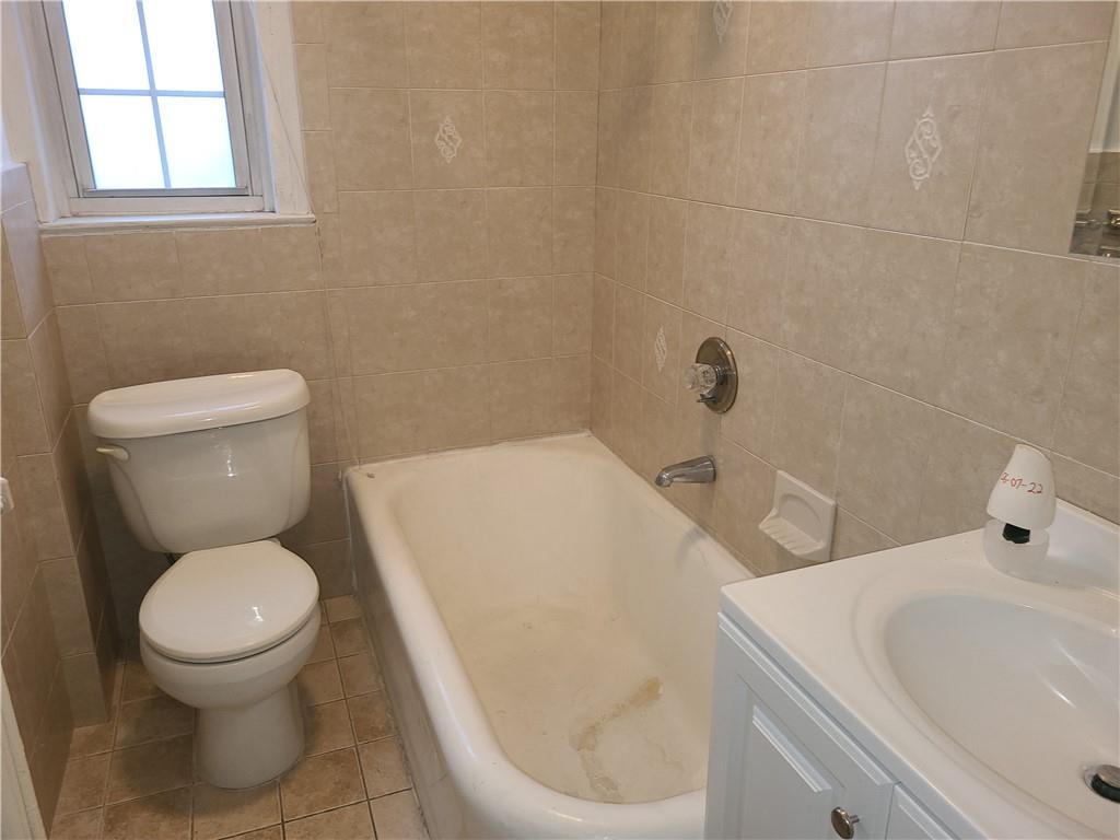 208 Centre Avenue, Unit 4B New Rochelle, NY 10805 - Photo 9 of 11
