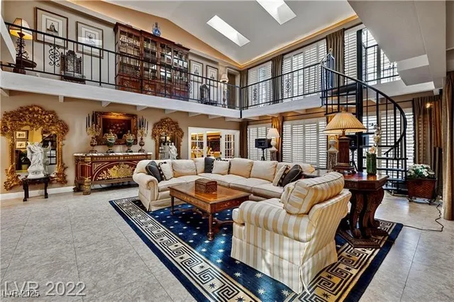 $100,000 | 2801 Pinto Lane, Las Vegas, NV 89107