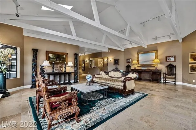 $100,000 | 2801 Pinto Lane, Las Vegas, NV 89107