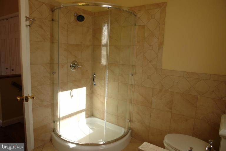 7305 Hogarth Street Springfield, VA 22151 - Photo 13 of 22 MASTER BATH SHOWER
