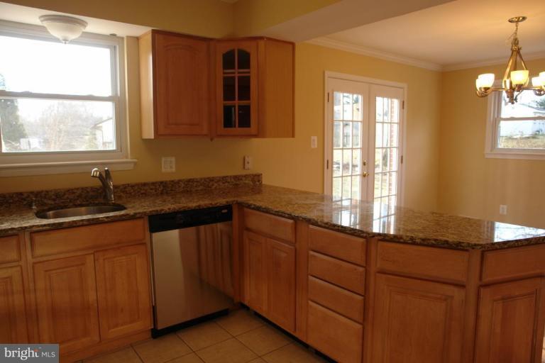 7305 Hogarth Street Springfield, VA 22151 - Photo 16 of 22 Kitchen #2