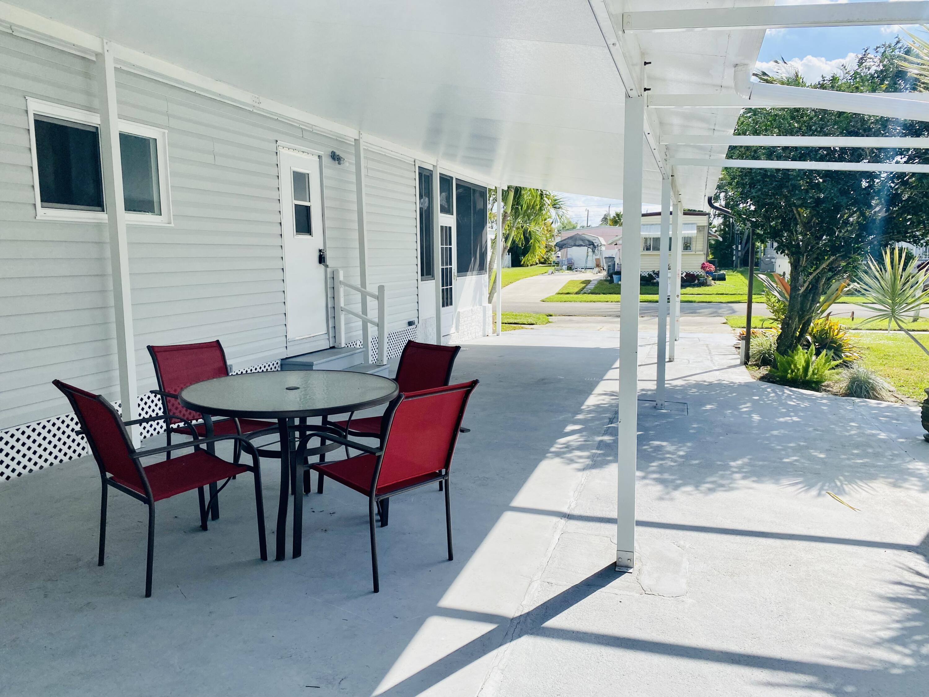 4467 Sandpine Circle Boynton Beach, FL 33436 - Photo 6 of 46 IMG-2443