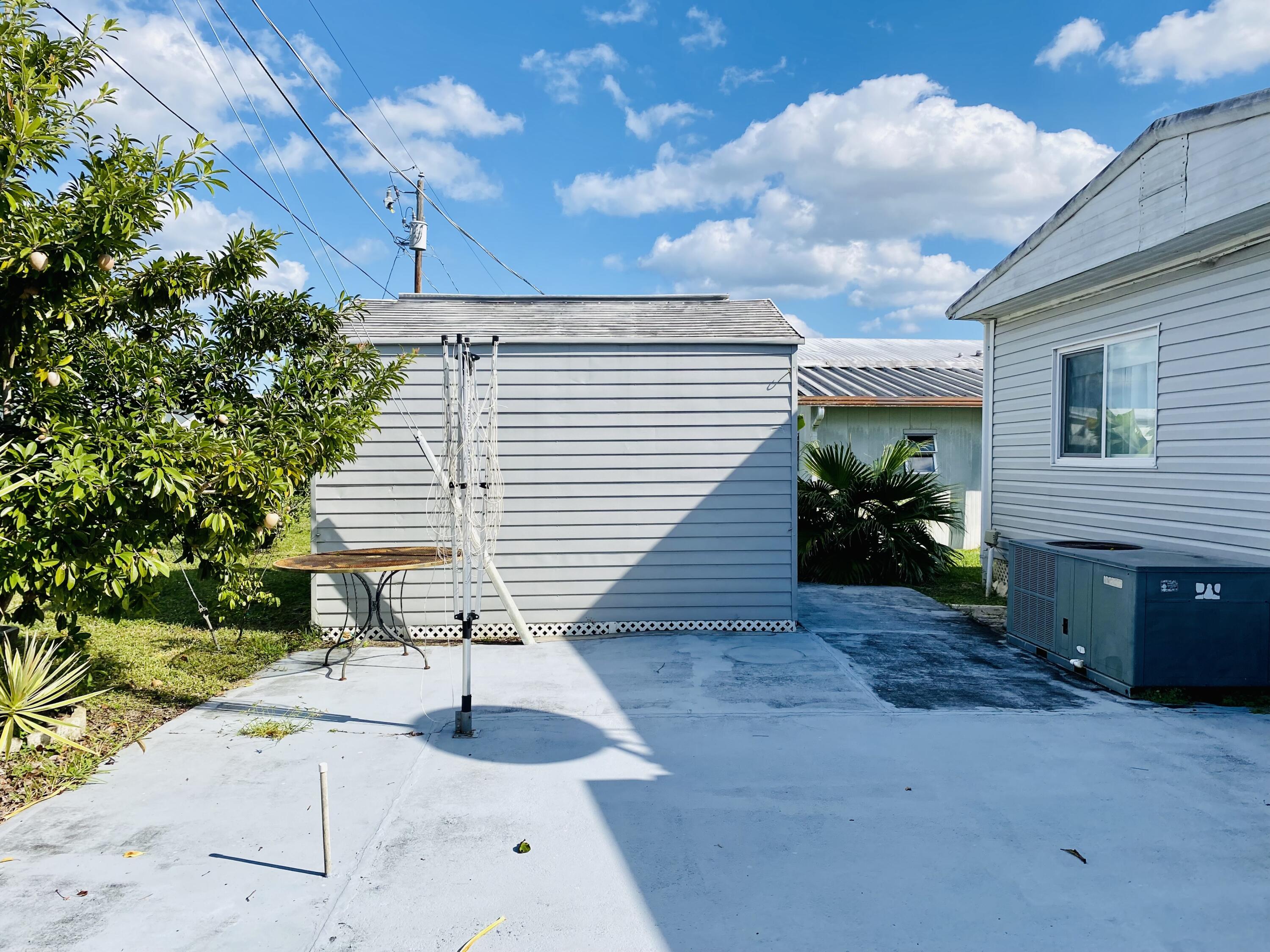 4467 Sandpine Circle Boynton Beach, FL 33436 - Photo 9 of 46 IMG-2446