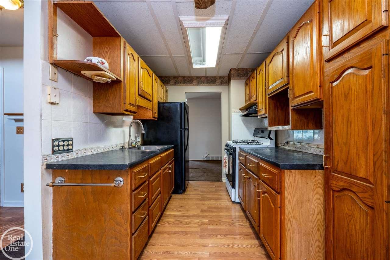 8401 18 18 Mile Road, Unit 50 Sterling Heights, MI 48313 - Photo 7 of 27