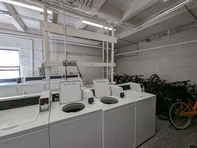 $1,150 | 5417 North Kenmore Avenue, Unit 303, Chicago, IL 60640