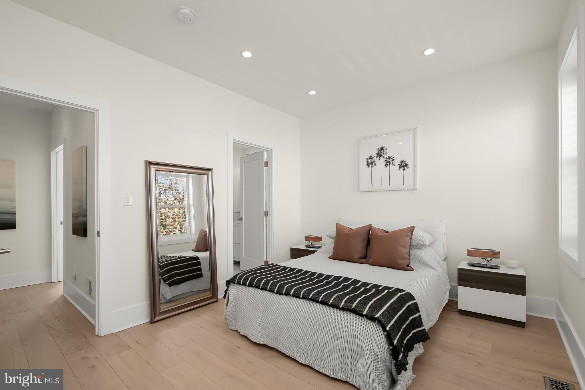 151 Uhland Terrace Northeast Washington, DC 20002 - Photo 12 of 21 Primary Bedroom En-suite