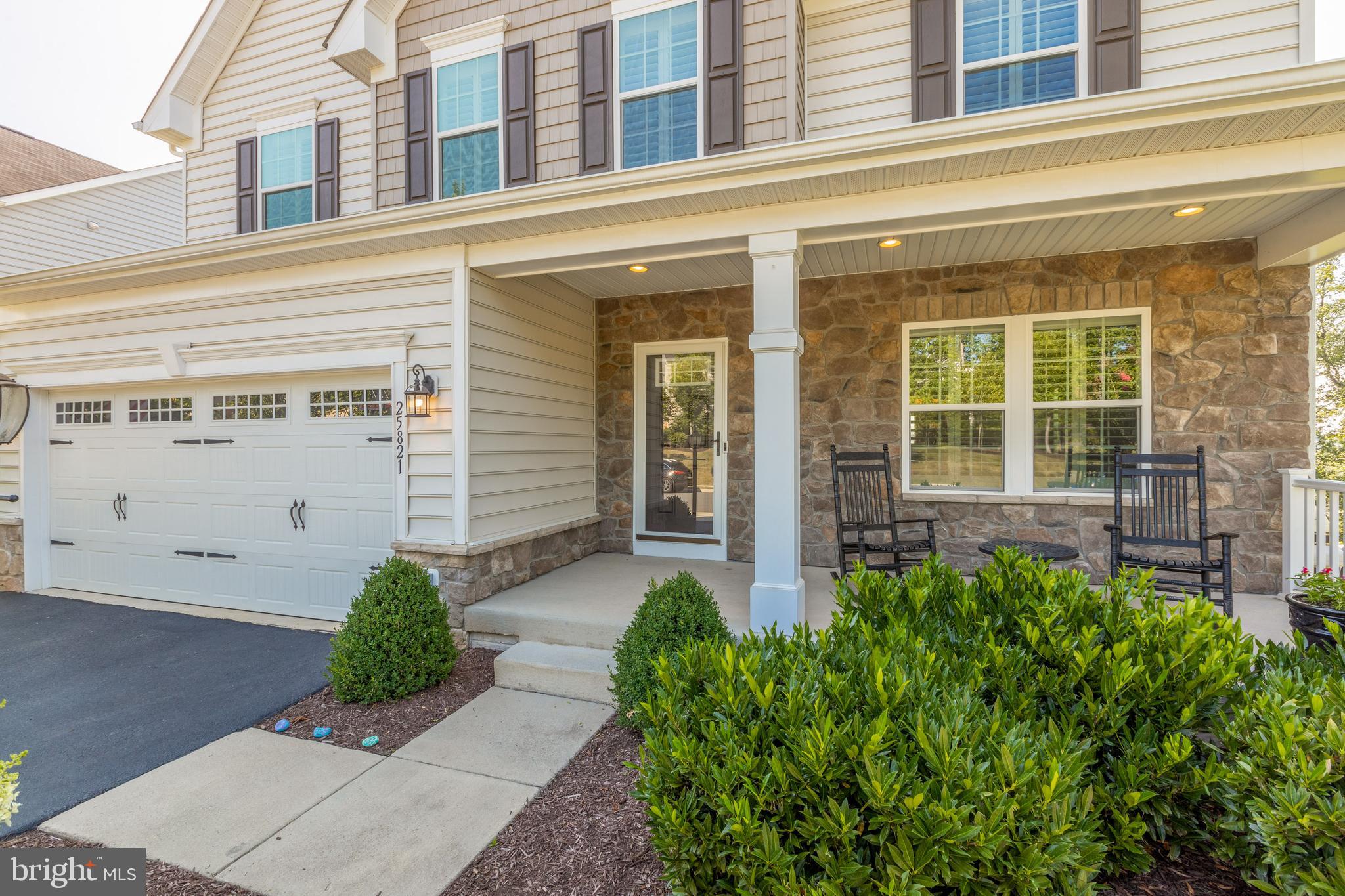 25821 Racing Sun Drive Aldie, VA 20105 - Photo 3 of 54 Nice front porch!