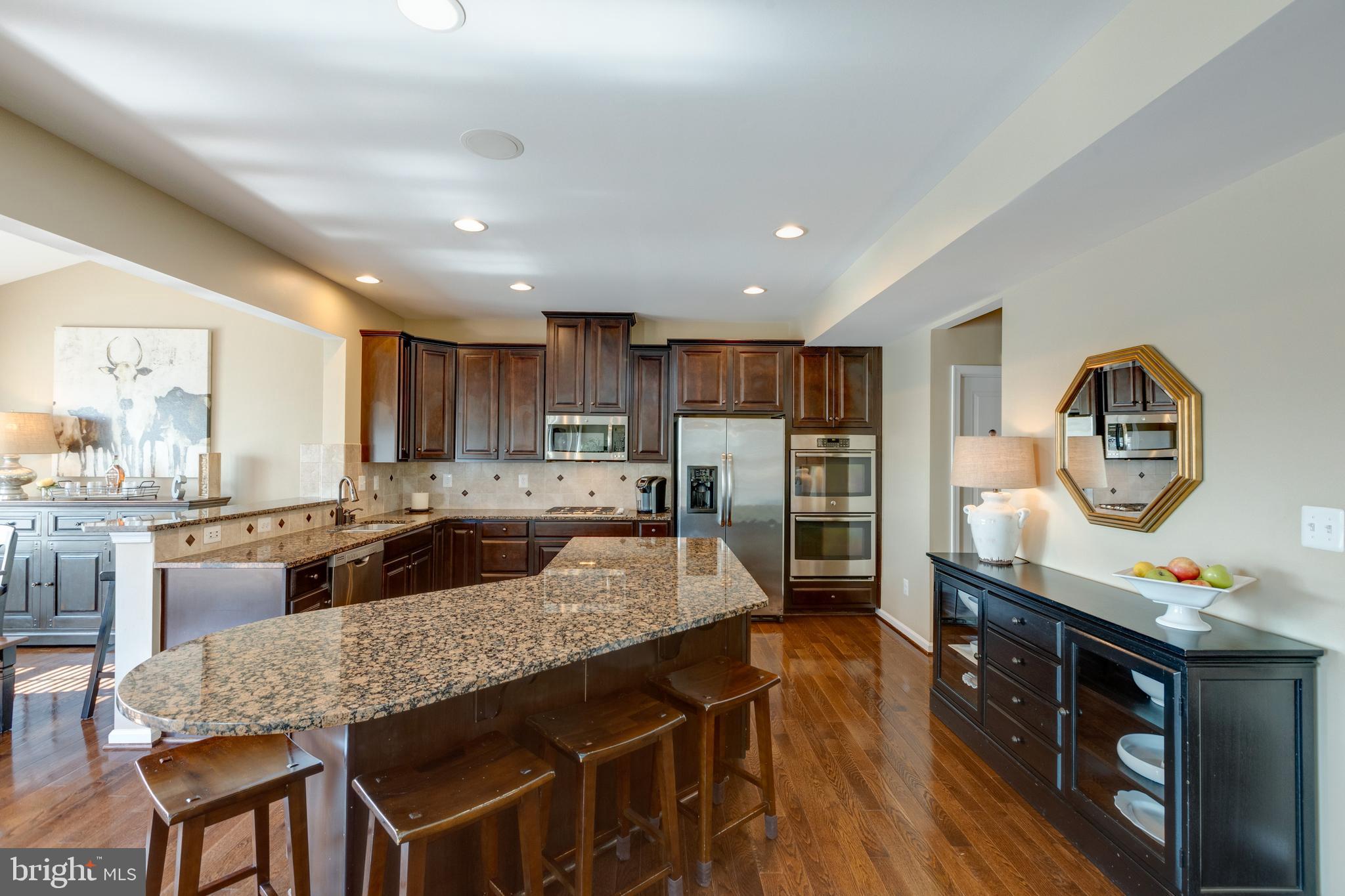 25821 Racing Sun Drive Aldie, VA 20105 - Photo 8 of 54 Large kitchen island!