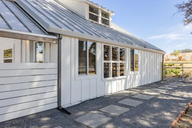 $2,249,000 | 3150 Pepper Road, Petaluma, CA 94952