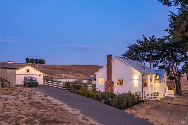 $2,249,000 | 3150 Pepper Road, Petaluma, CA 94952