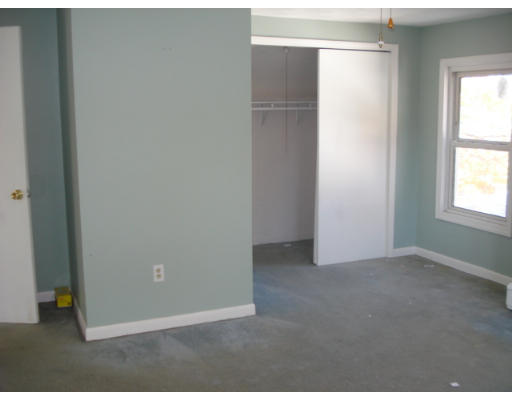 196 Rosemere Road Pawtucket, RI 02861 - Photo 12 of 13 Gallery Image 12