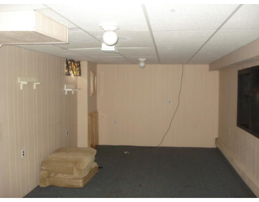 196 Rosemere Road Pawtucket, RI 02861 - Photo 13 of 13 Gallery Image 13
