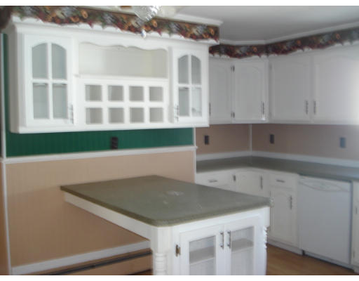 196 Rosemere Road Pawtucket, RI 02861 - Photo 6 of 13 Gallery Image 6