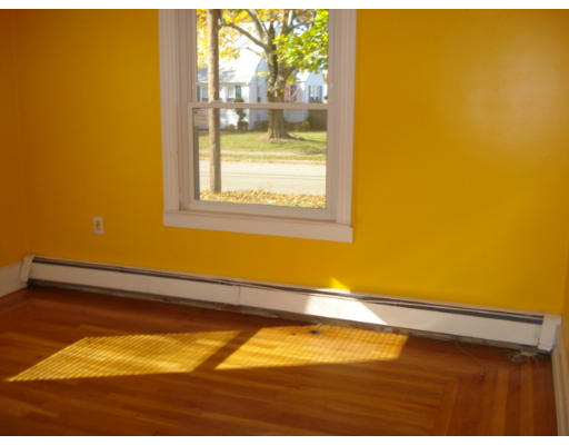 196 Rosemere Road Pawtucket, RI 02861 - Photo 8 of 13 Gallery Image 8