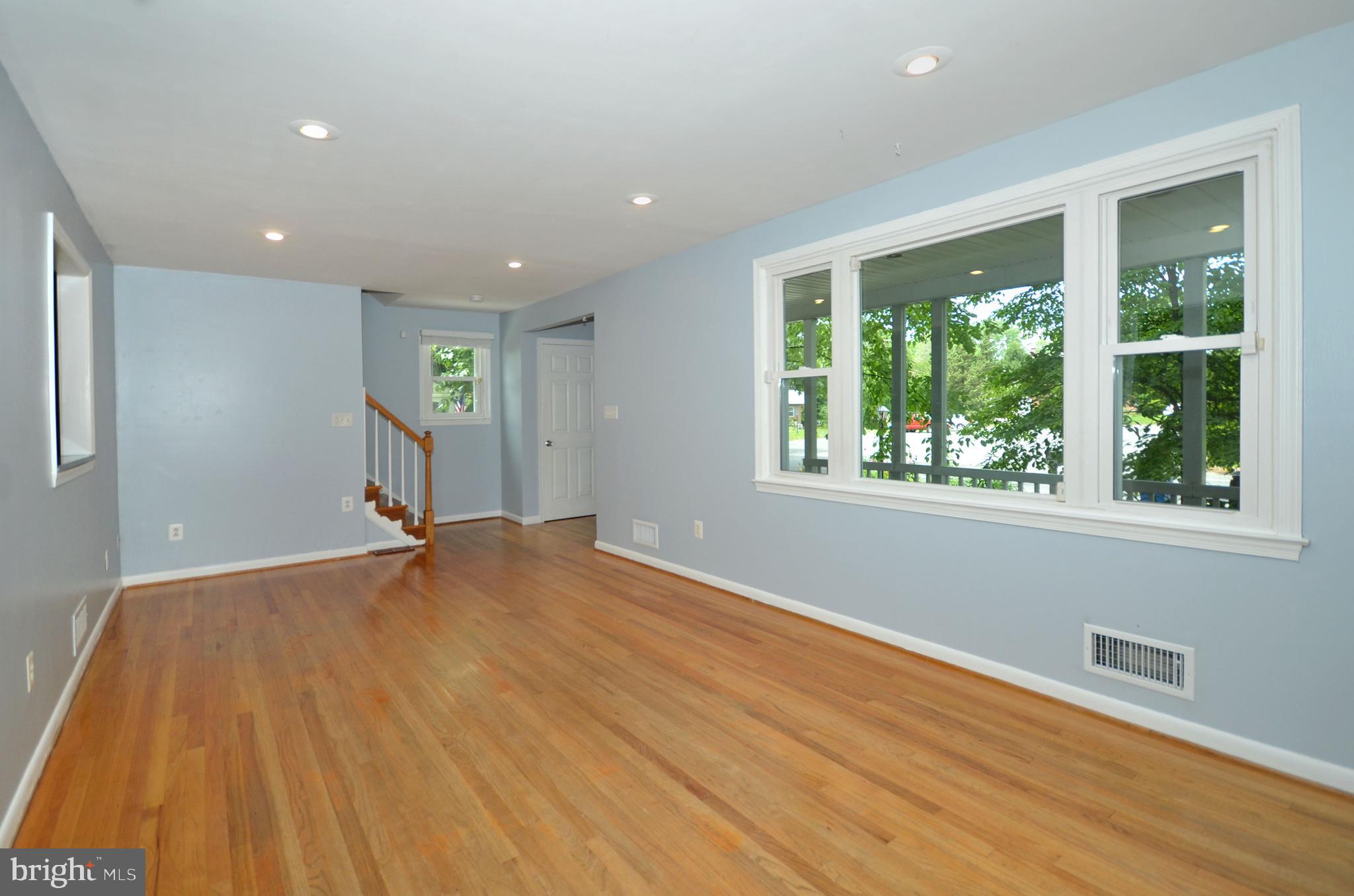 215 Red Pump Road Bel Air, MD 21014 - Photo 5 of 36 Living Room/ Entrance